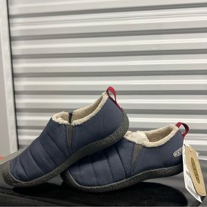 Keen slip on